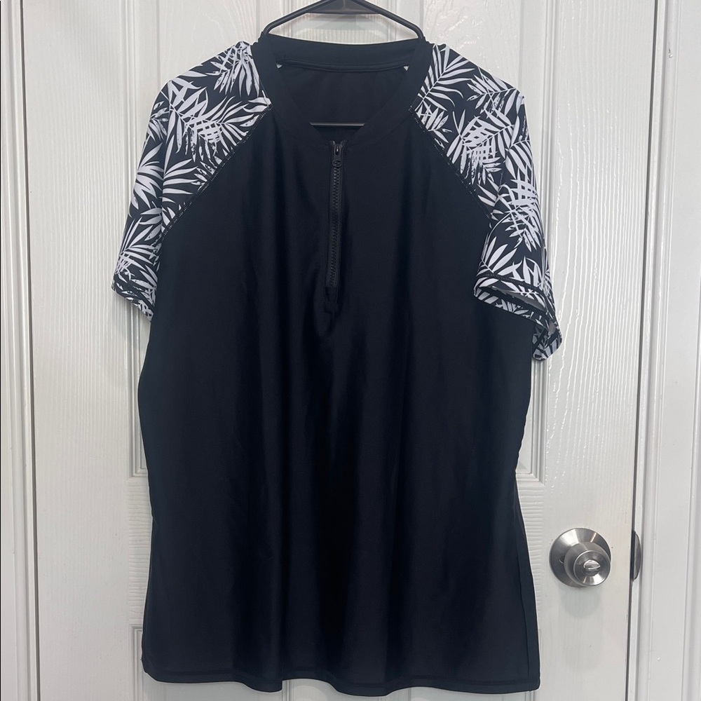 For Hailey swim shirt and short size xxl tag removed